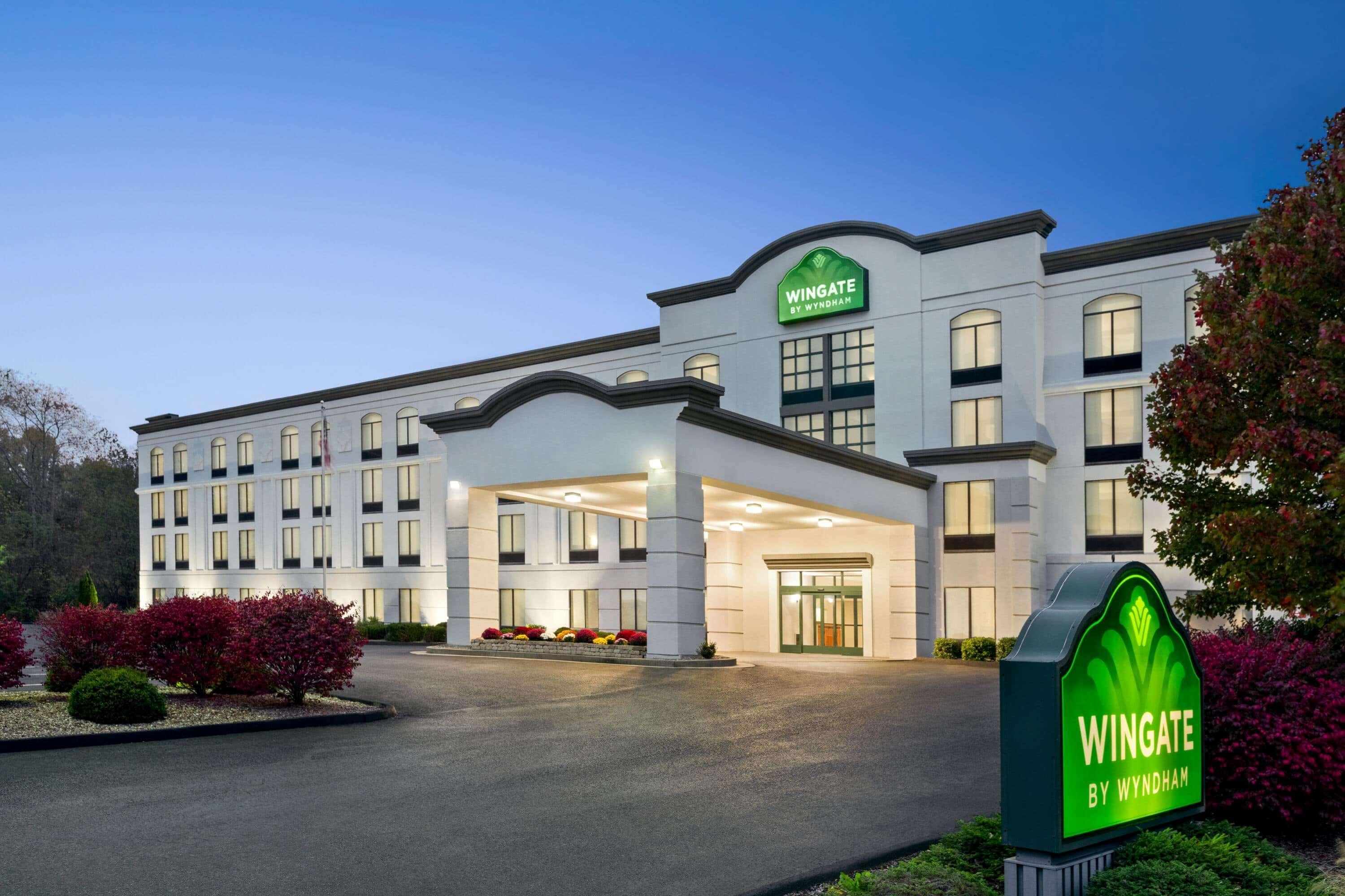 Wingate By Wyndham Bridgeport Clarksburg Hotel Exterior photo