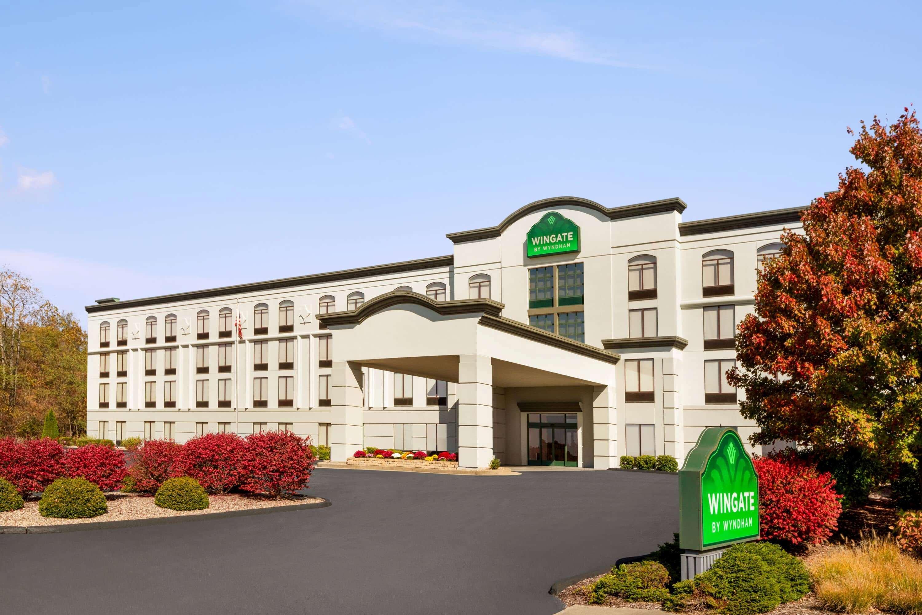 Wingate By Wyndham Bridgeport Clarksburg Hotel Exterior photo